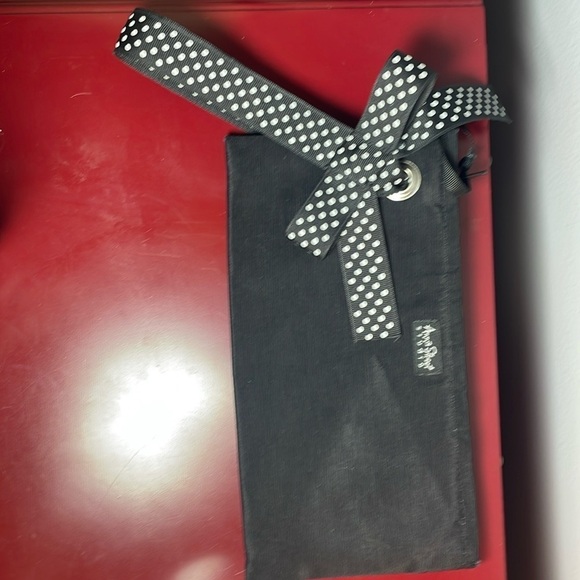 Anna Street Studio wristlet NWOT - Picture 2 of 4